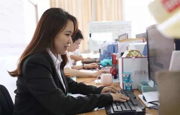 企業(yè)營(yíng)銷(xiāo)策劃部