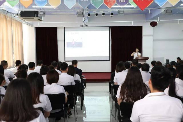 丁紅艷-乾港網(wǎng)絡(luò)總經(jīng)理 丁紅艷-乾港網(wǎng)絡(luò)總經(jīng)理